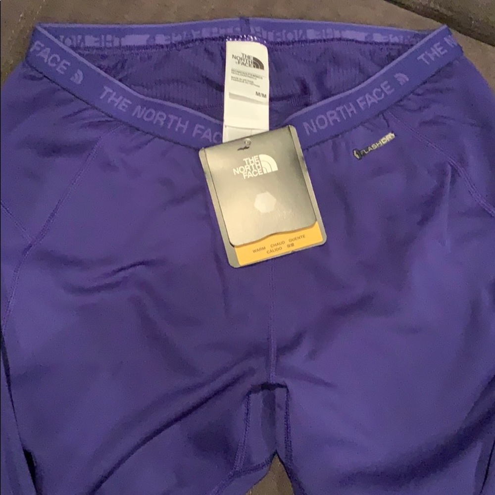The North Face thermals Md, NWT